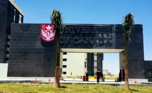 جامعة جزيرة الأمير إدوارد الكندية في القاهرة تخرج أول دفعة من طلابها